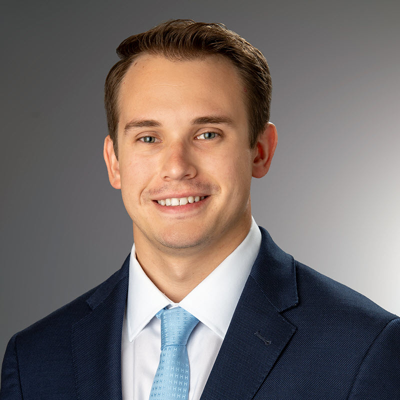 Headshot of Nathan Hoelscher, Manager at Willamette Management Associates